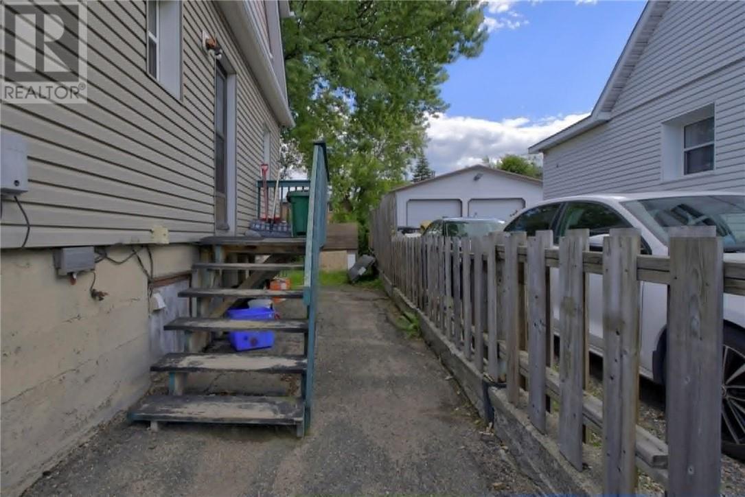 601 Ash Street - 5