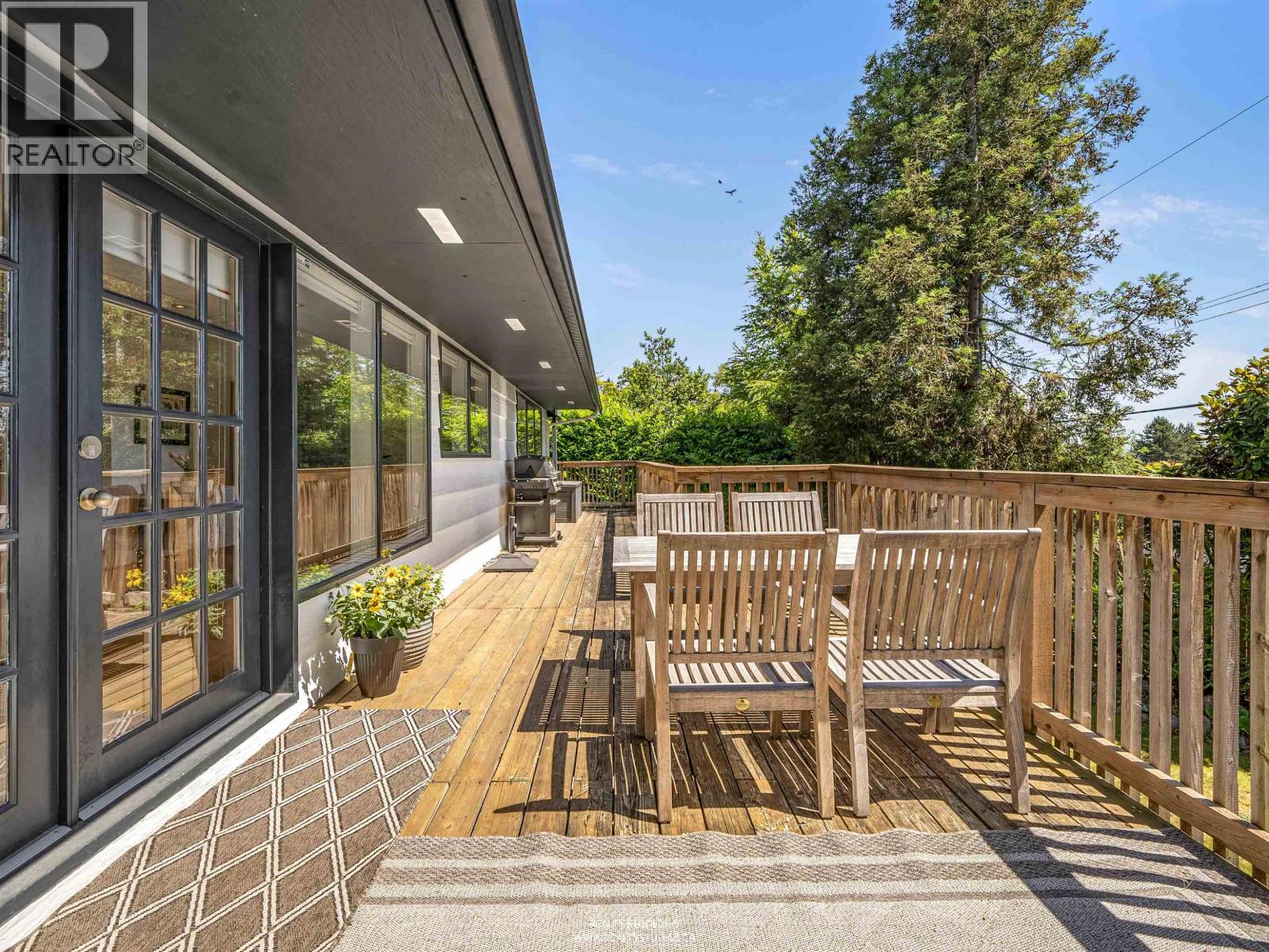 947 EVERGREEN PLACE, North Vancouver