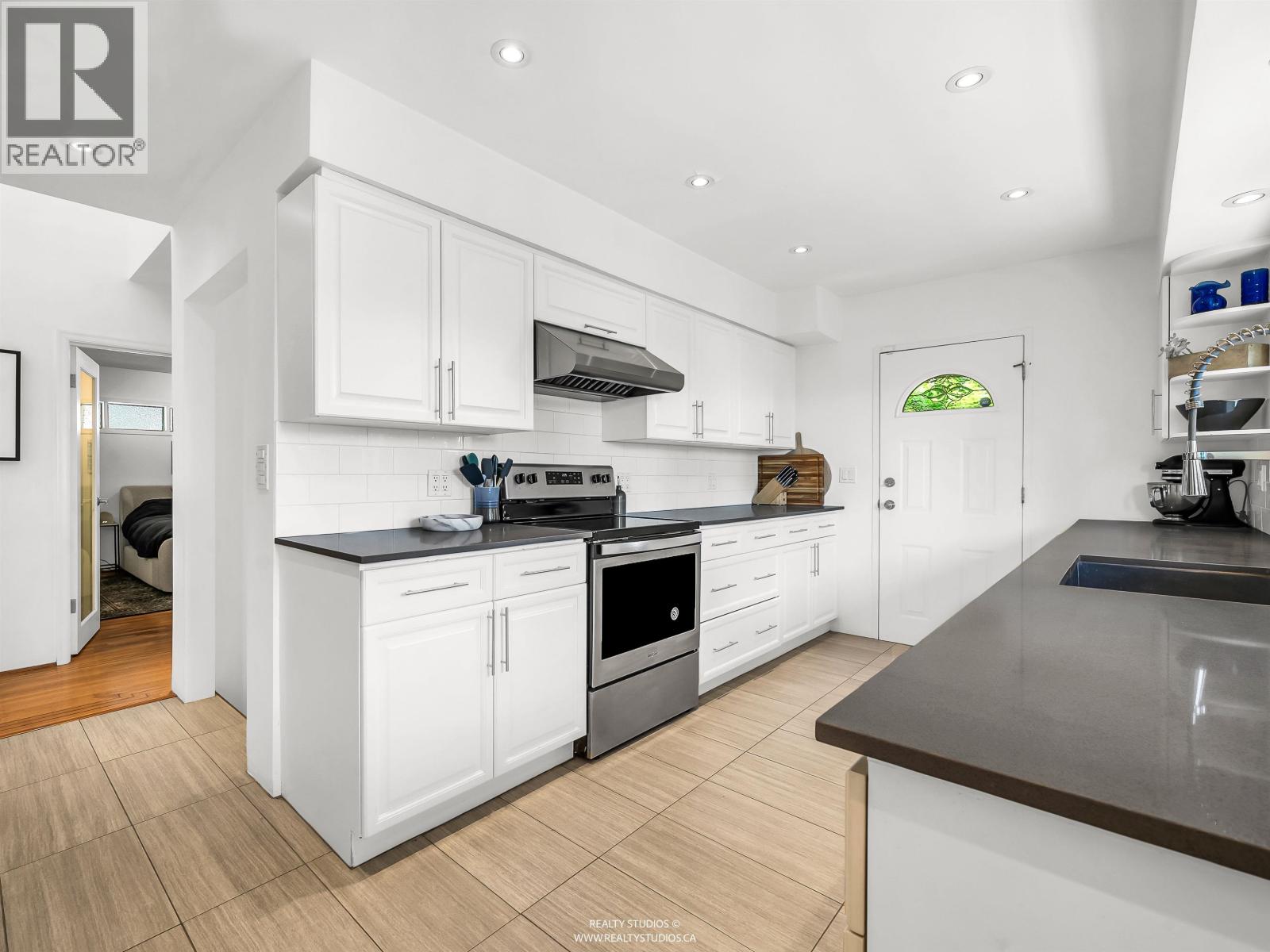 947 EVERGREEN PLACE, North Vancouver