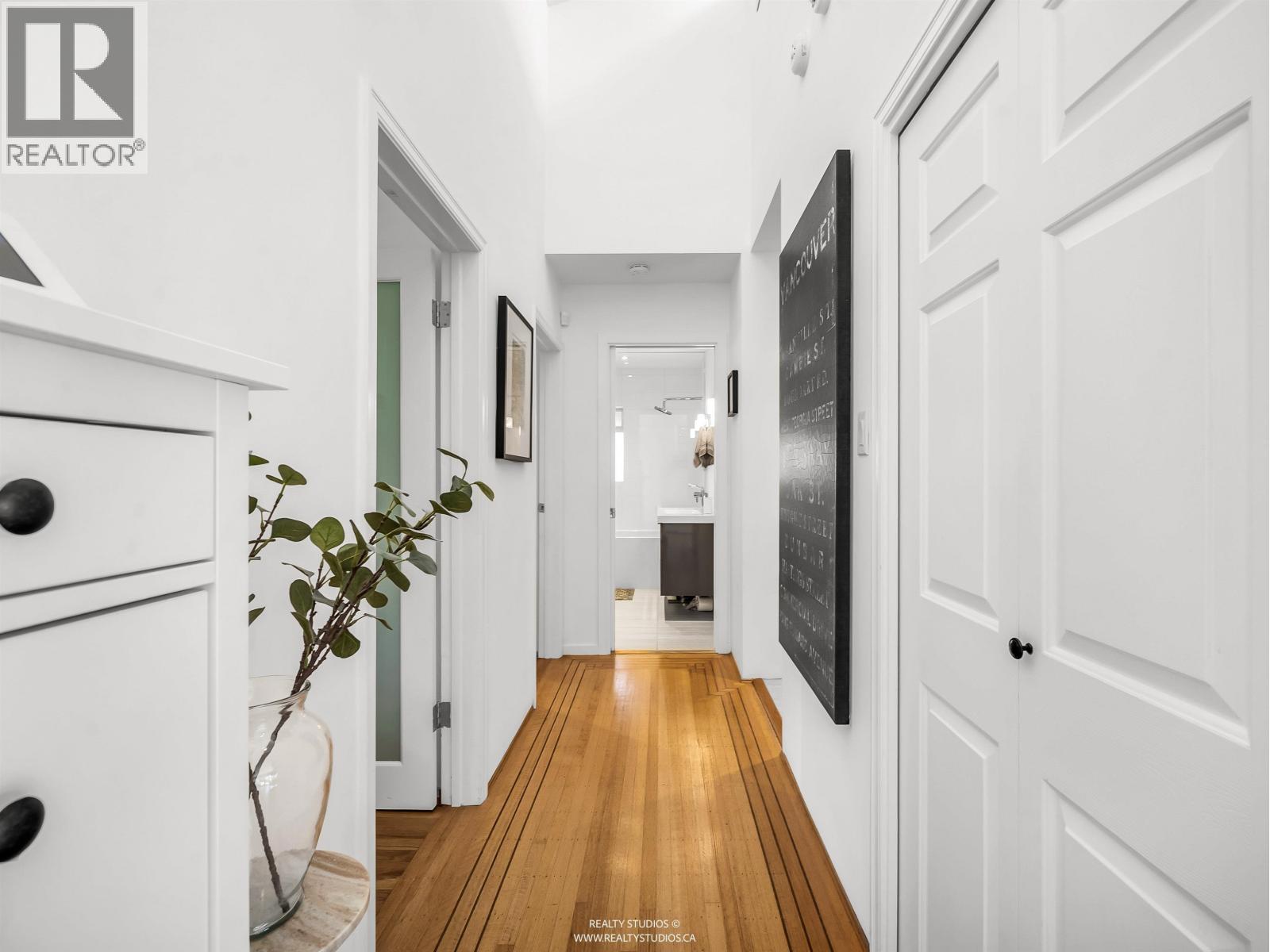 947 EVERGREEN PLACE, North Vancouver