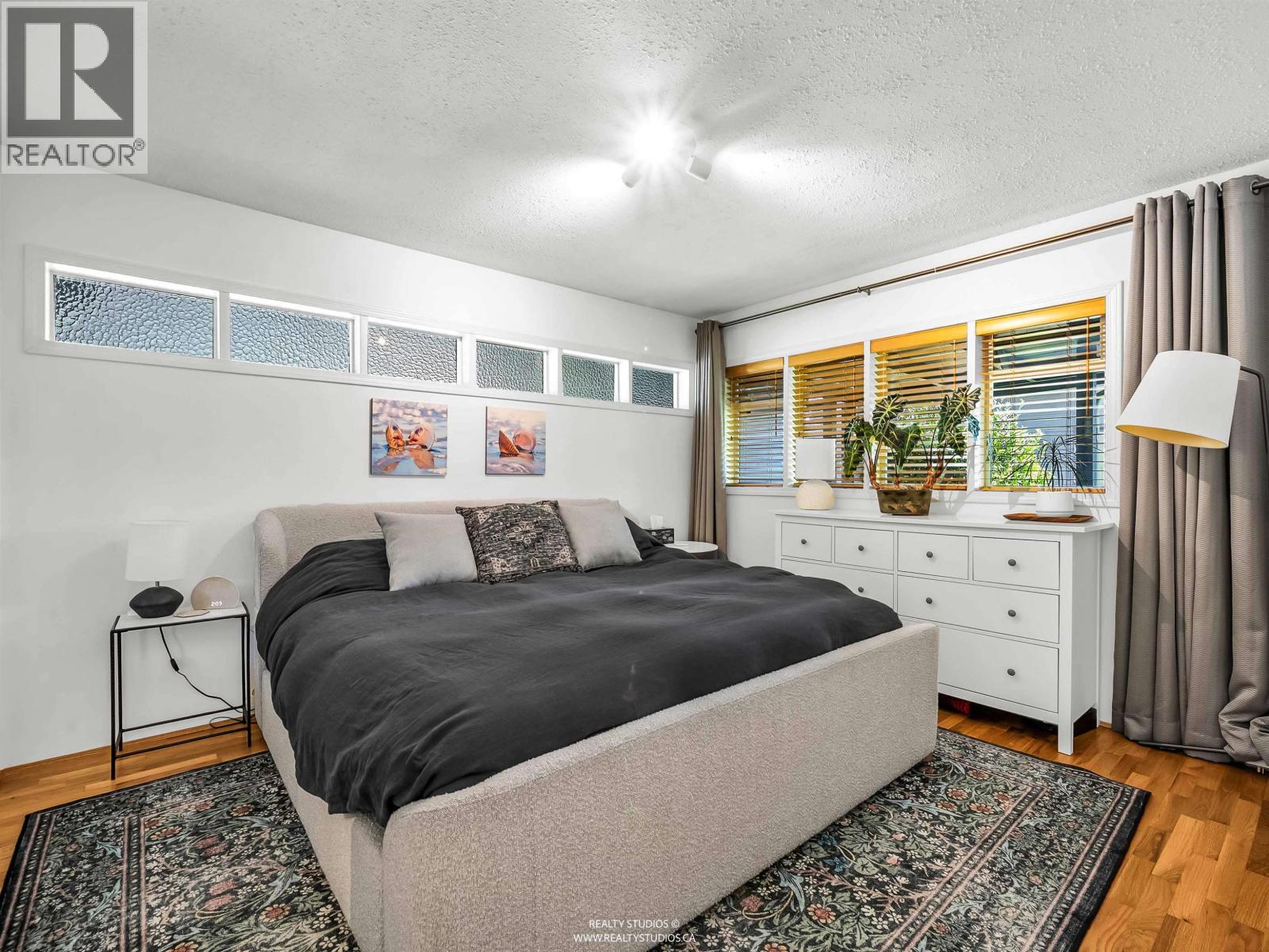947 EVERGREEN PLACE, North Vancouver
