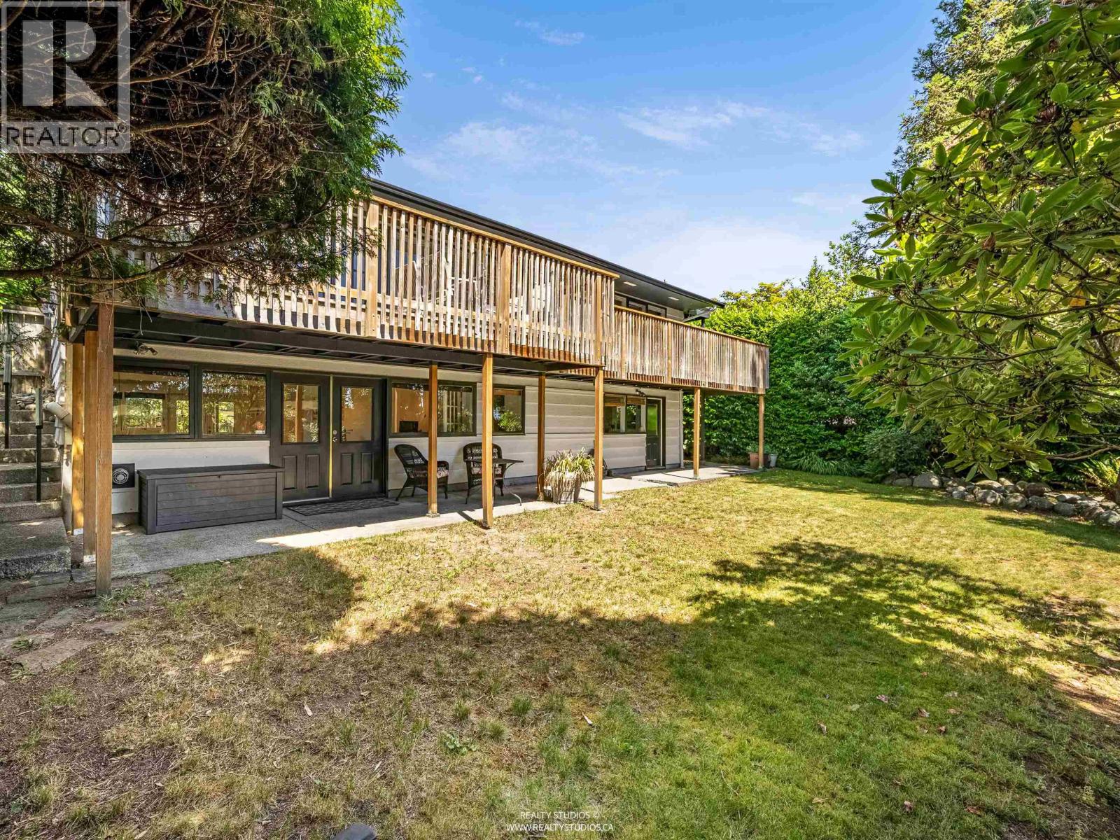 947 EVERGREEN PLACE, North Vancouver