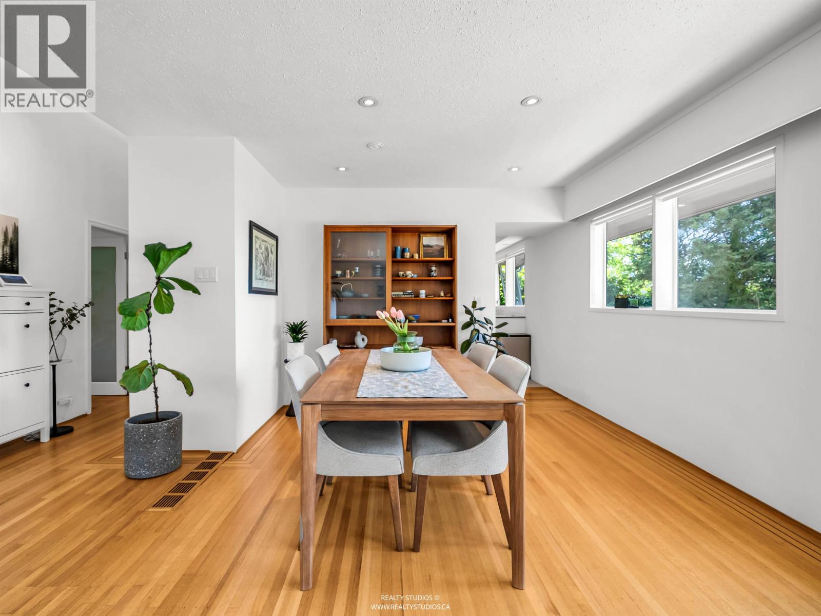 947 EVERGREEN PLACE, North Vancouver
