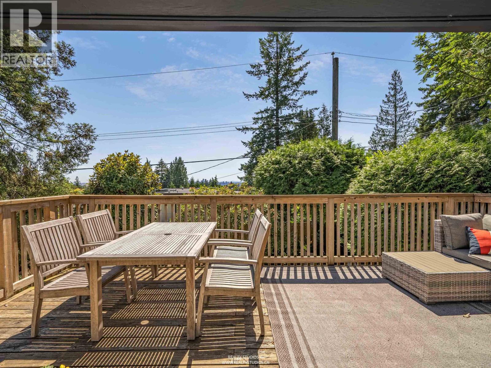 947 EVERGREEN PLACE, North Vancouver