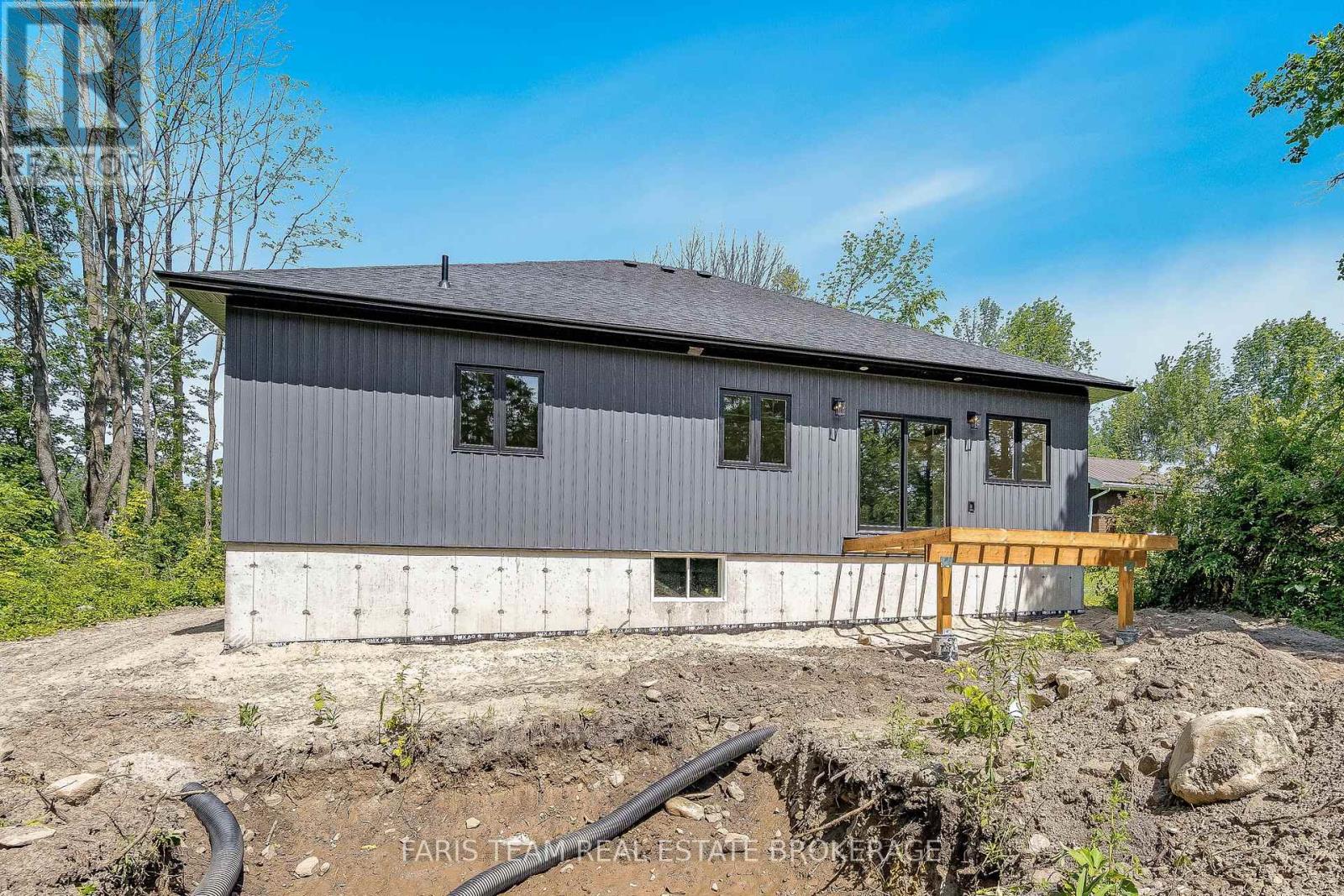 45 SHEPPARD STREET - 37