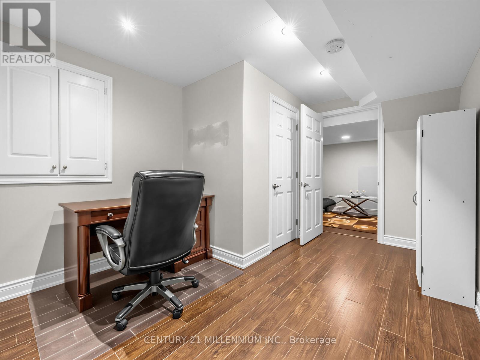 131 SUGARHILL DRIVE - 25
