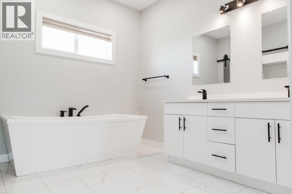 7122 86 Street — photo 30