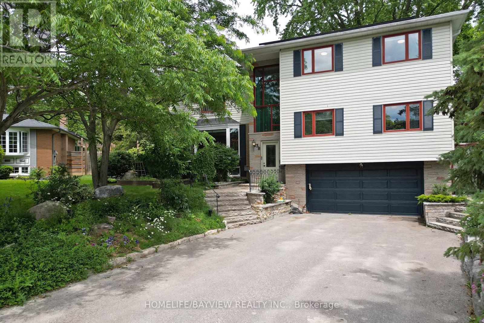 38 CHRISTMAN COURT - 1
