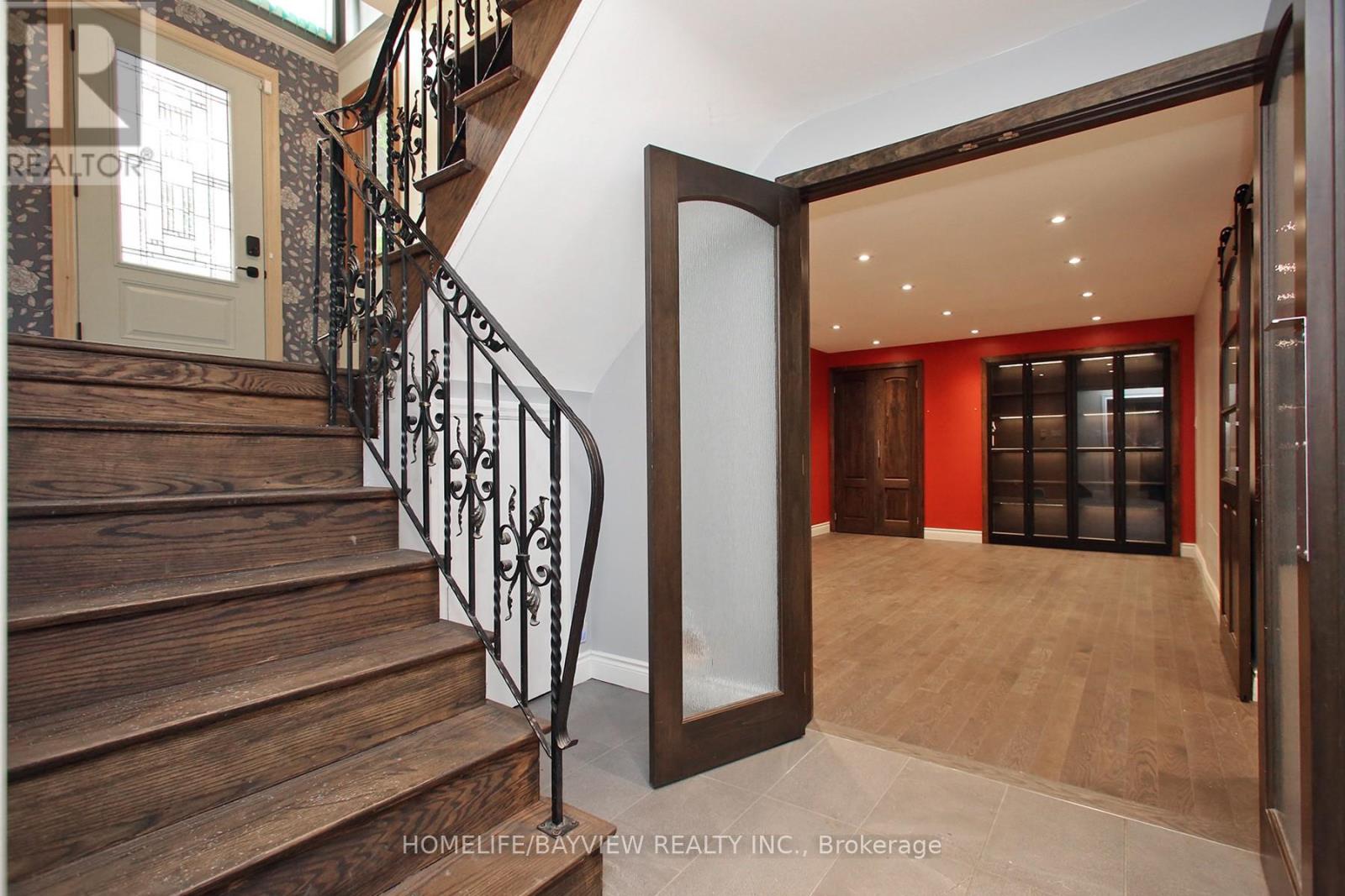 38 CHRISTMAN COURT - 25