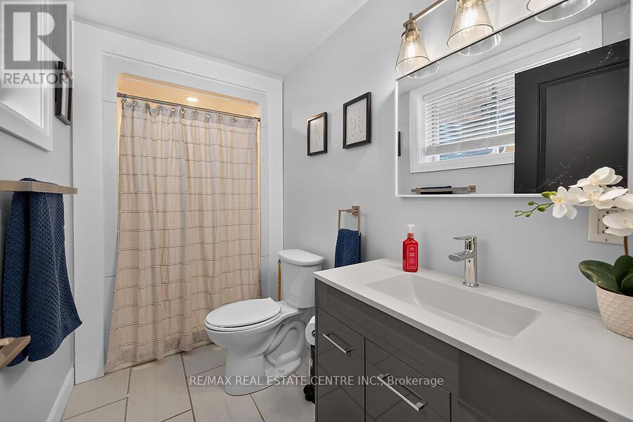 42 BLUENOSE DRIVE - 31