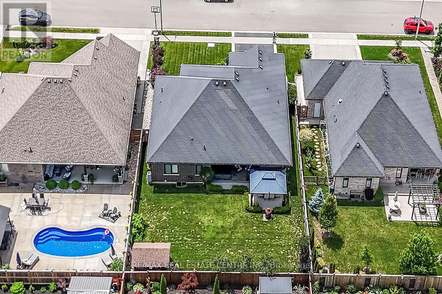 42 BLUENOSE DRIVE - 47
