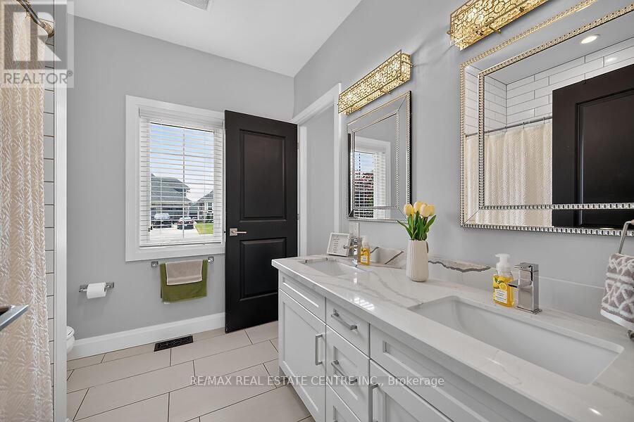 42 BLUENOSE DRIVE - 24