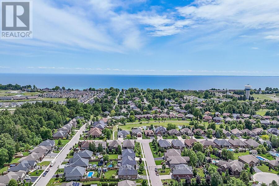 42 BLUENOSE DRIVE - 45