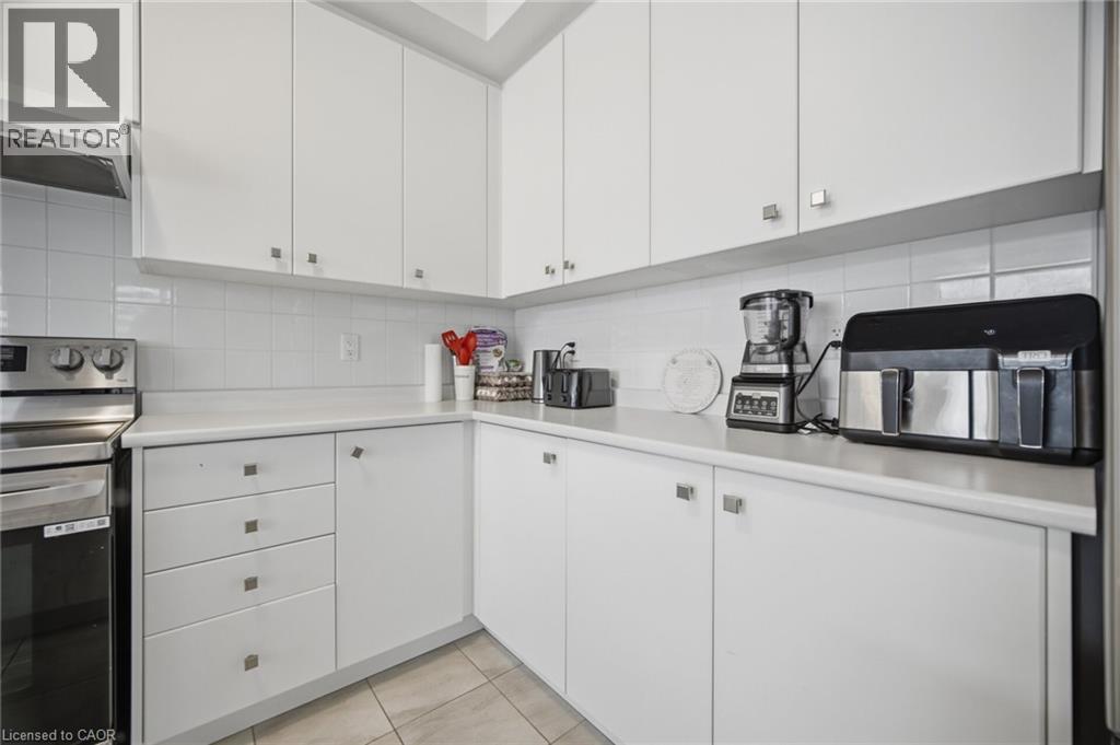 240 VELVET Way - 18