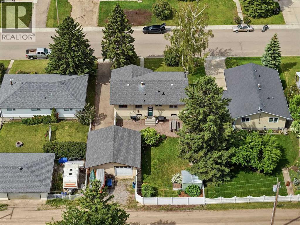 652 12 Avenue — photo 48