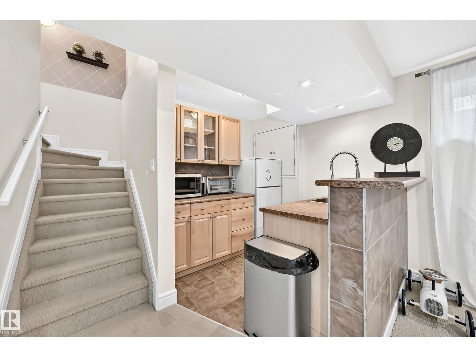 8509 SLOANE CR NW - 37