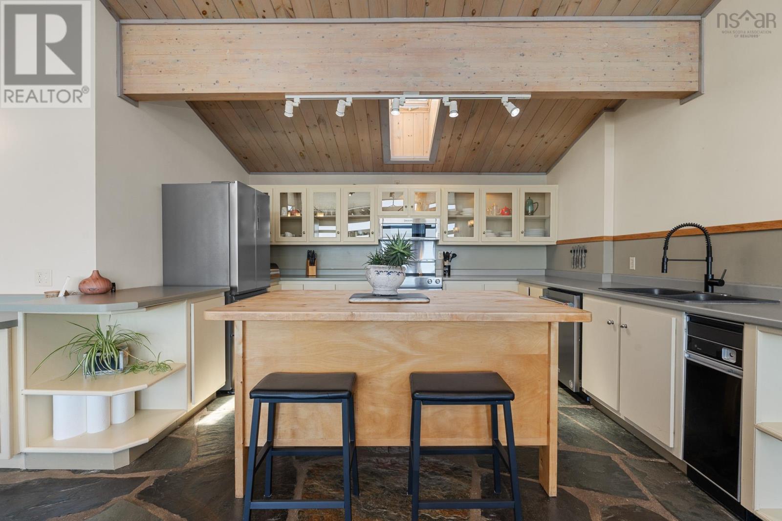 1878 Sandy Point Road - 11