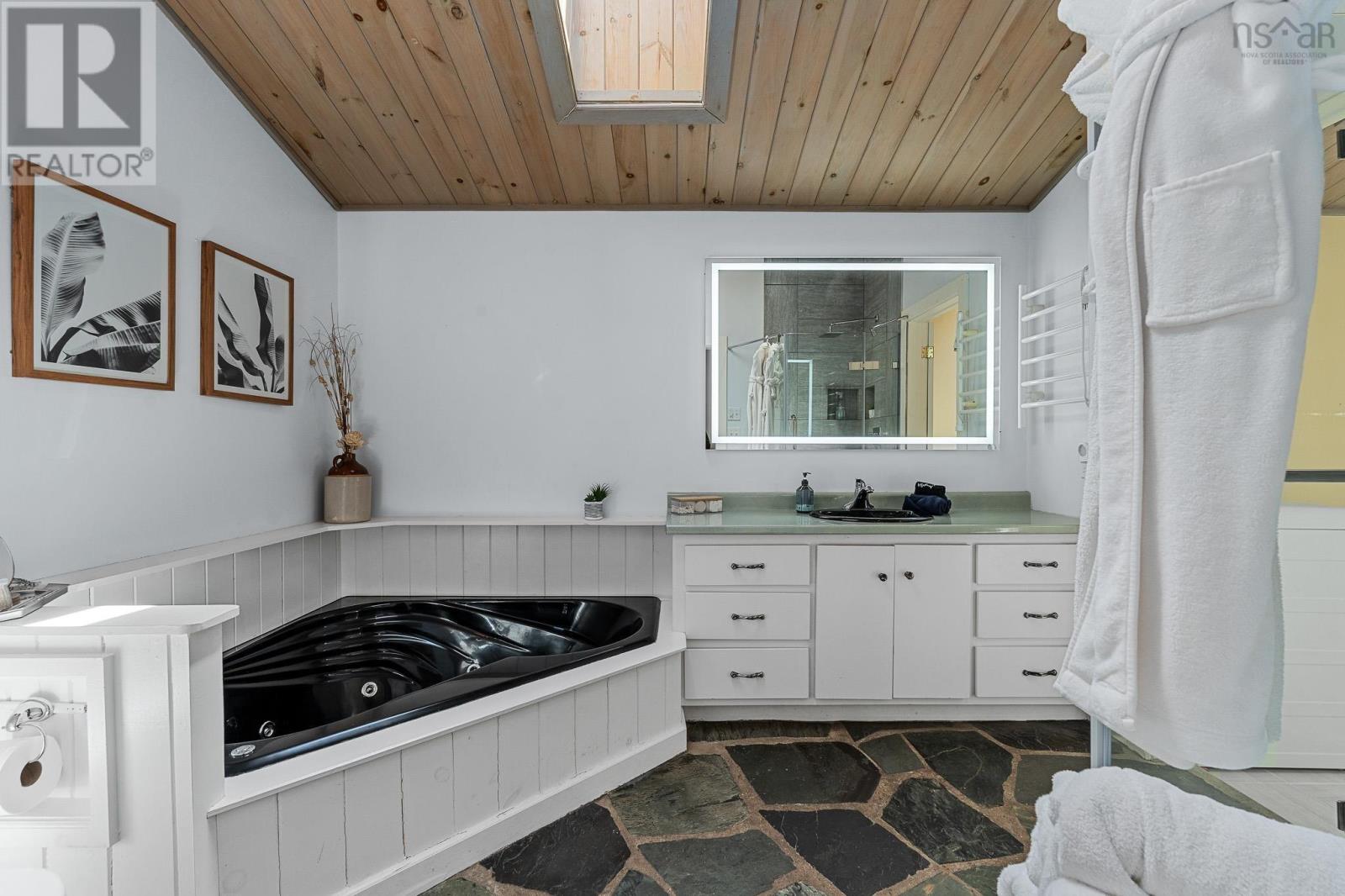 1878 Sandy Point Road - 34
