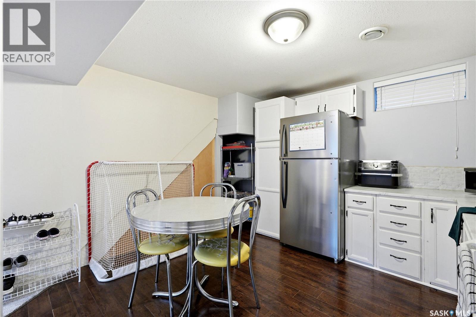 14 Stewart AVENUE — photo 32