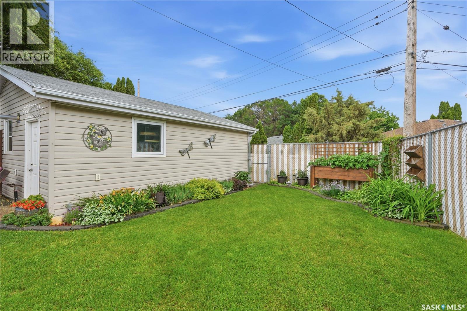 14 Stewart AVENUE — photo 52