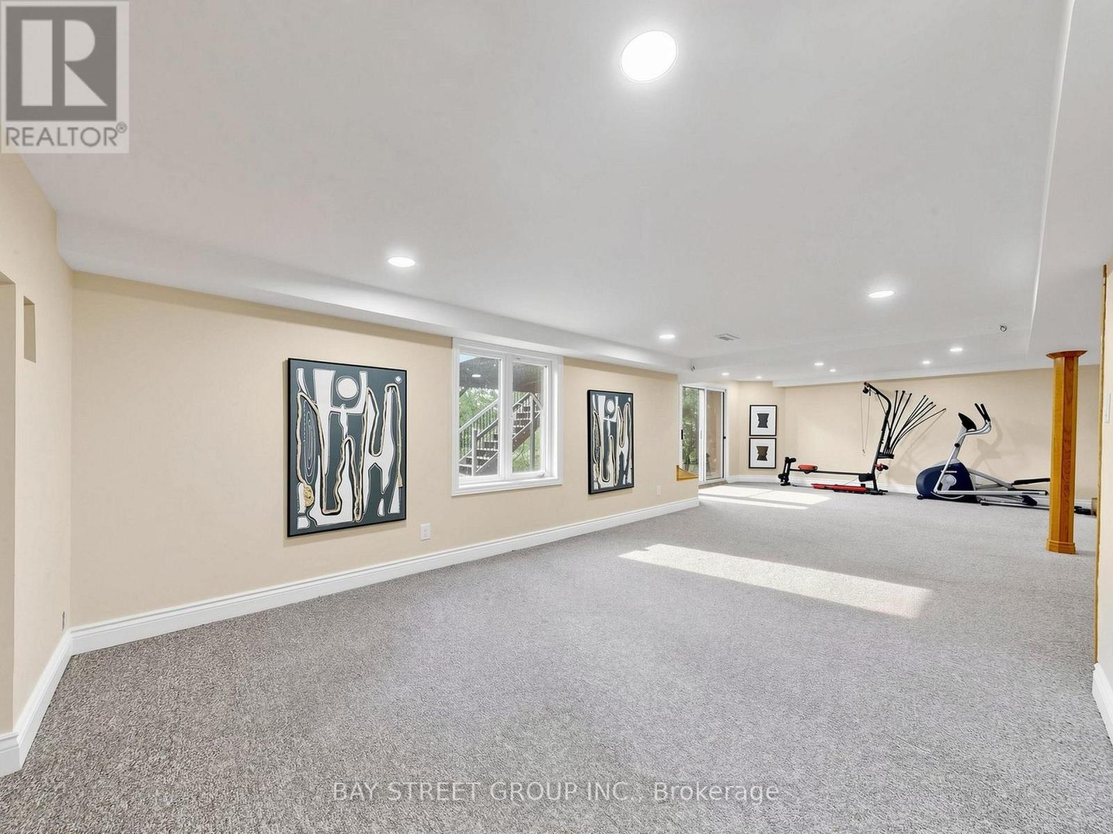98 BROOKEVIEW DRIVE - 33