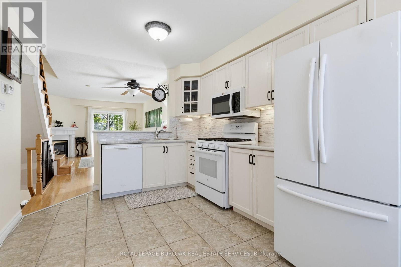 #110 3480 UPPER MIDDLE ROAD - 5