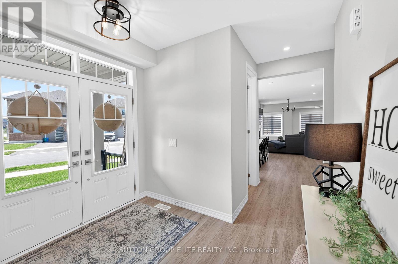 95 ELLIOT AVENUE W - 14
