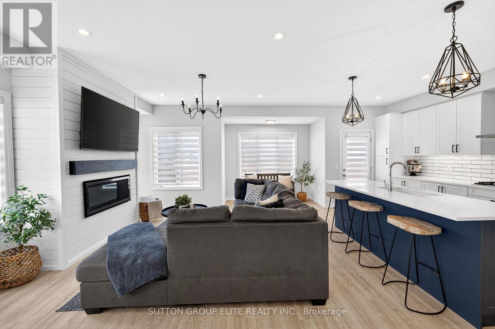 95 ELLIOT AVENUE W - 16