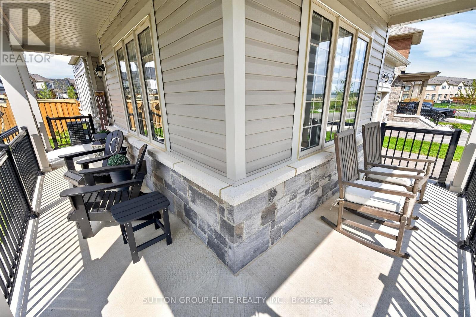 95 ELLIOT AVENUE W - 13