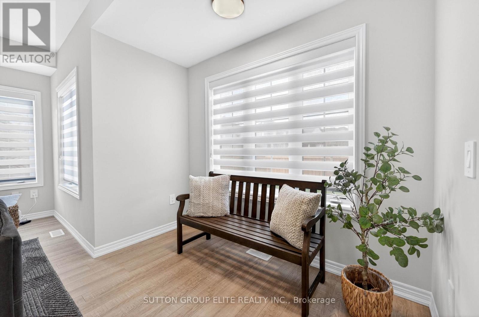 95 ELLIOT AVENUE W - 27