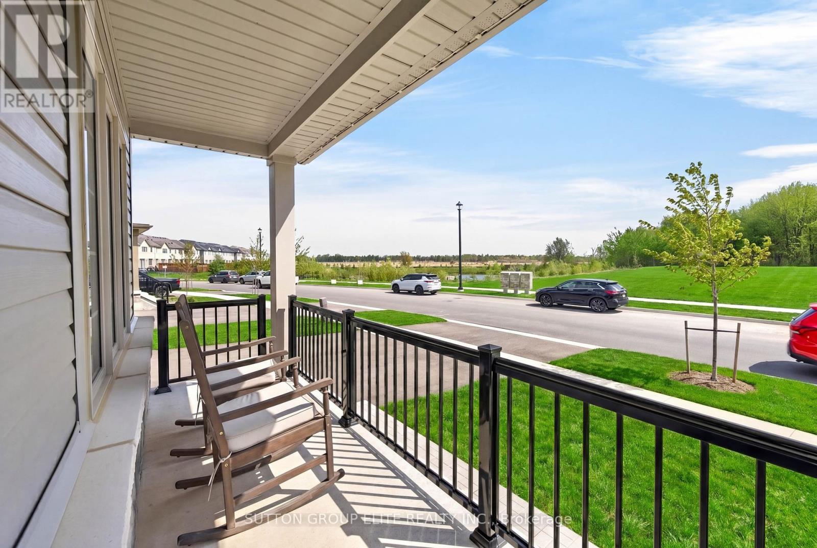 95 ELLIOT AVENUE W - 12