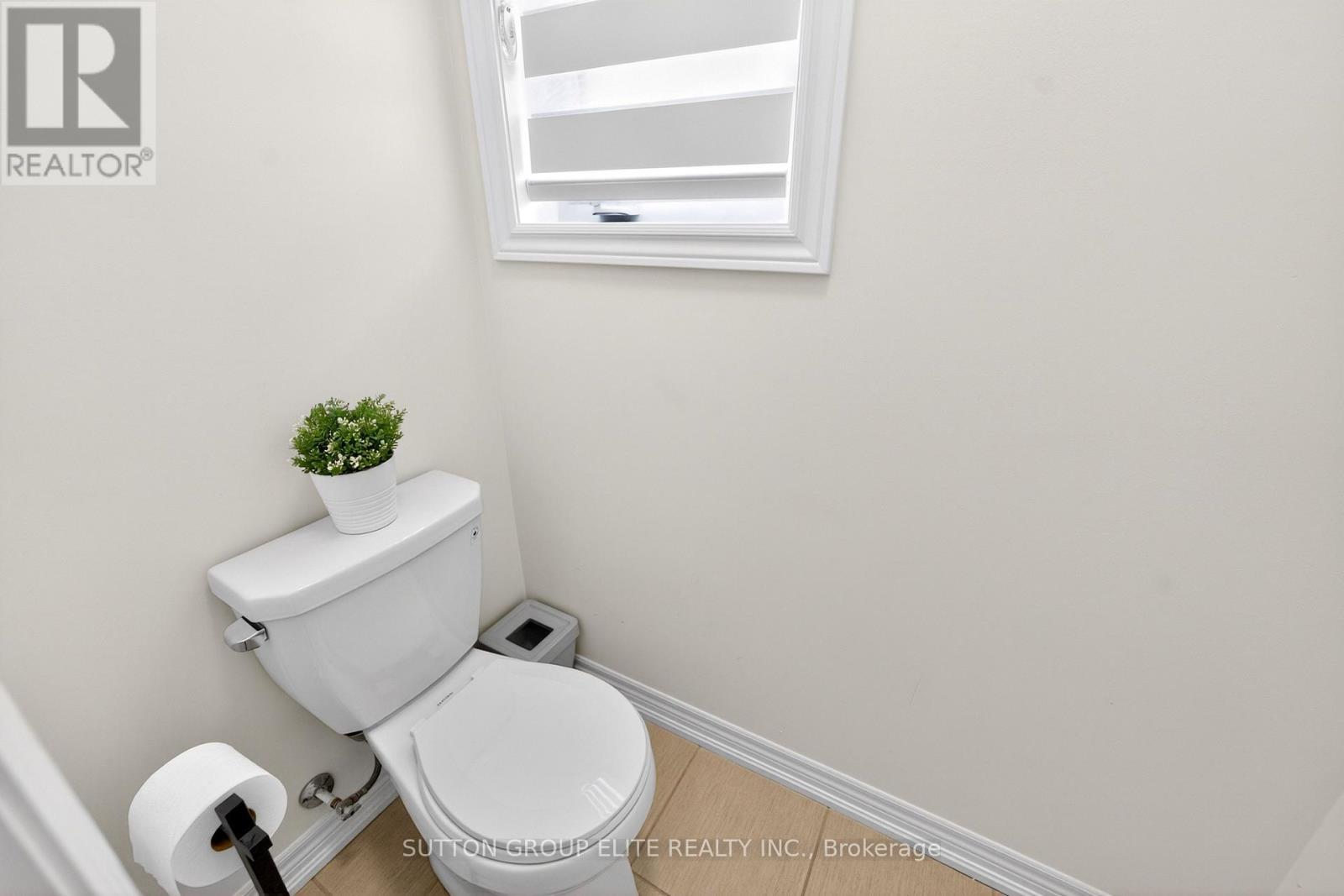 95 ELLIOT AVENUE W - 44