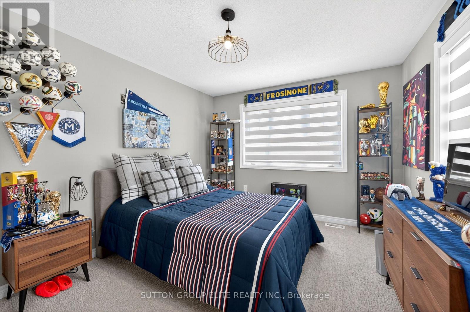 95 ELLIOT AVENUE W - 40