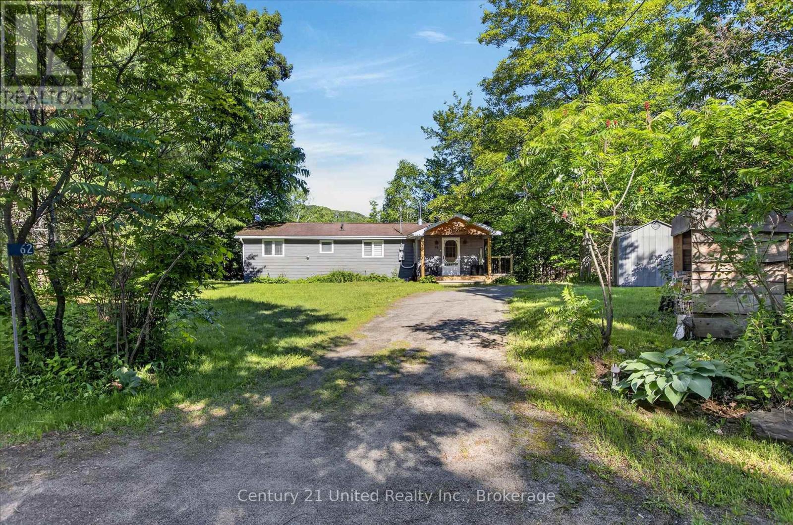62 BENTLEY PLACE - 2