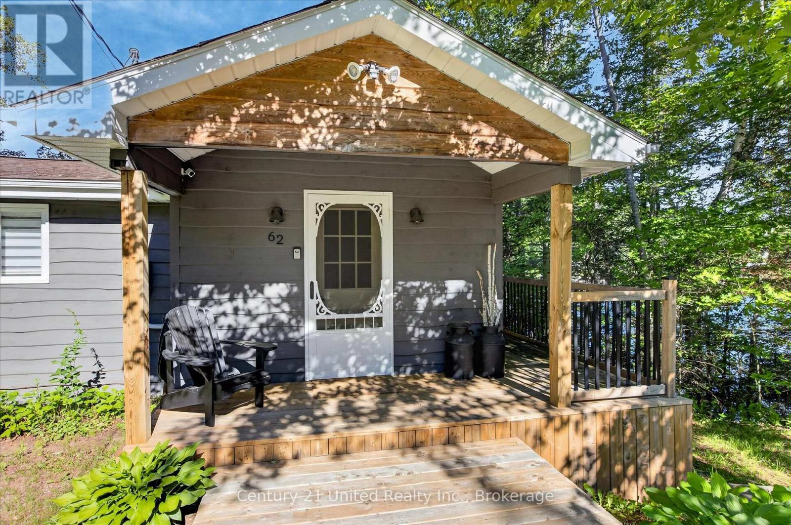 62 BENTLEY PLACE - 4
