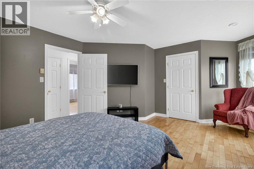228 Rennick Road - 25