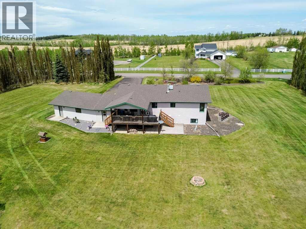 205, 1271 Township Road 392 - 4