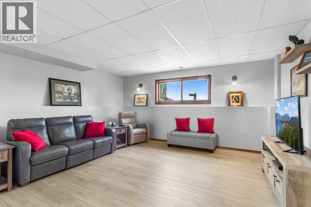 205, 1271 Township Road 392 - 22