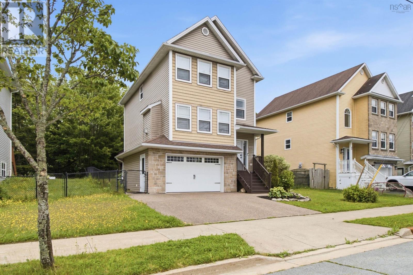 Property 2 of 44 of 100 Viridian Drive