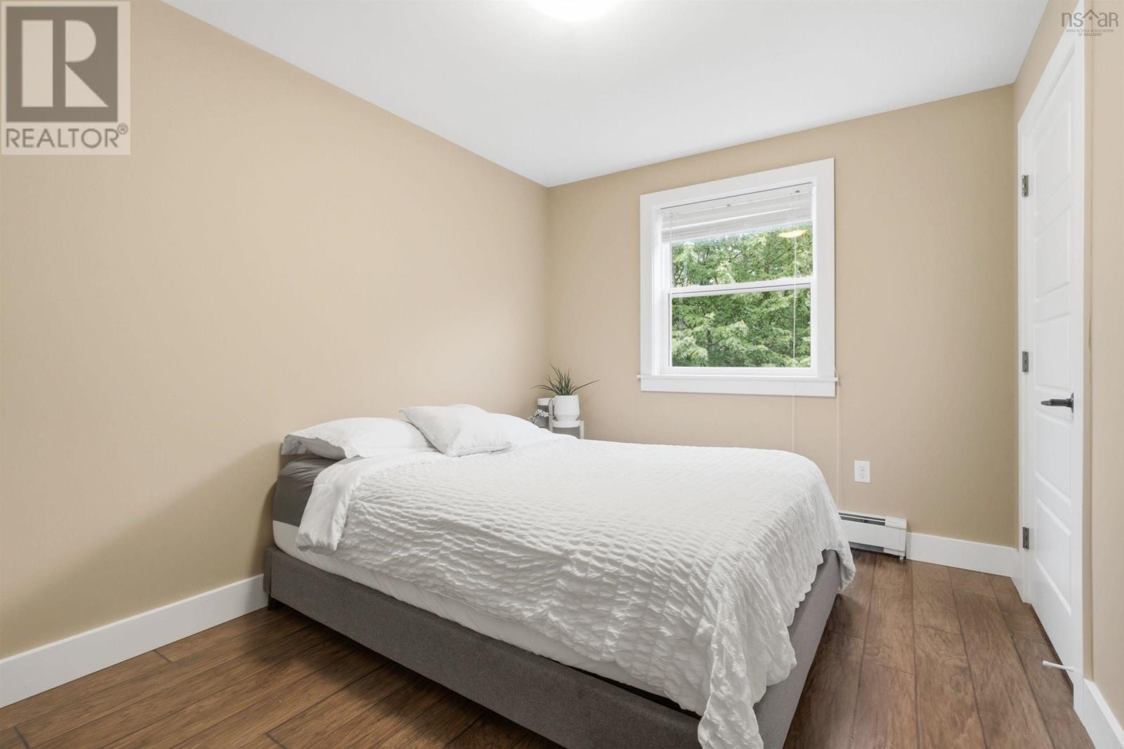 Property 22 of 44 of 100 Viridian Drive