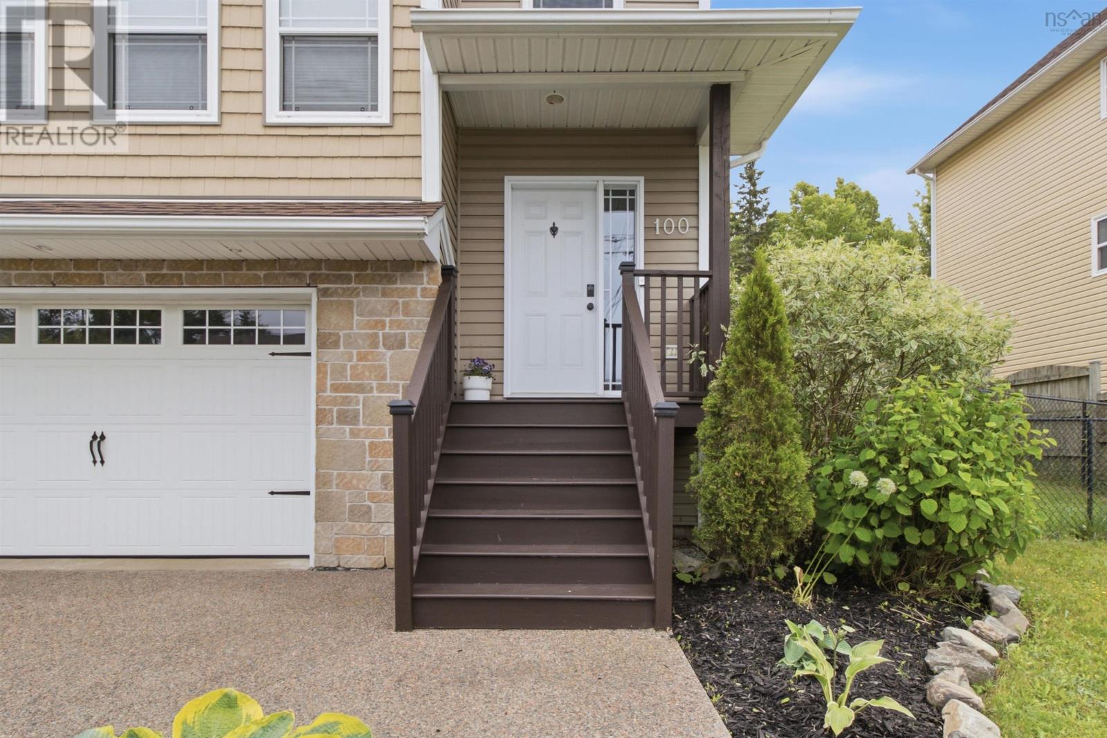 Property 3 of 44 of 100 Viridian Drive