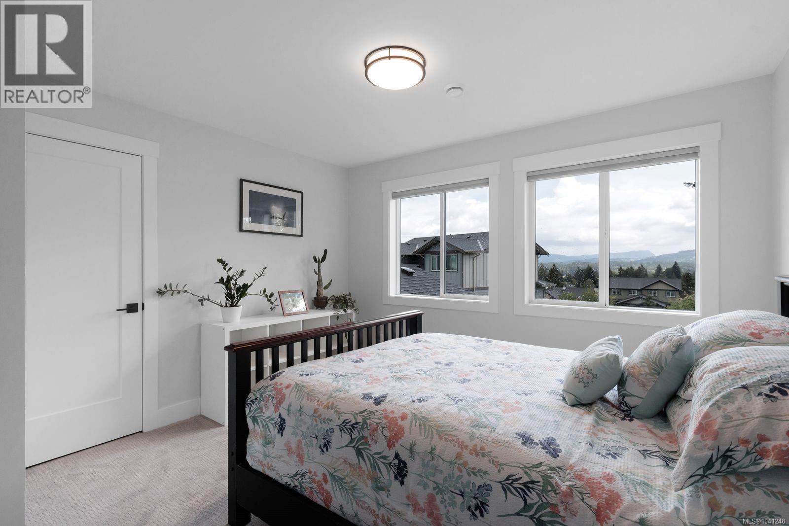 #35 3195 Herons Way - 33
