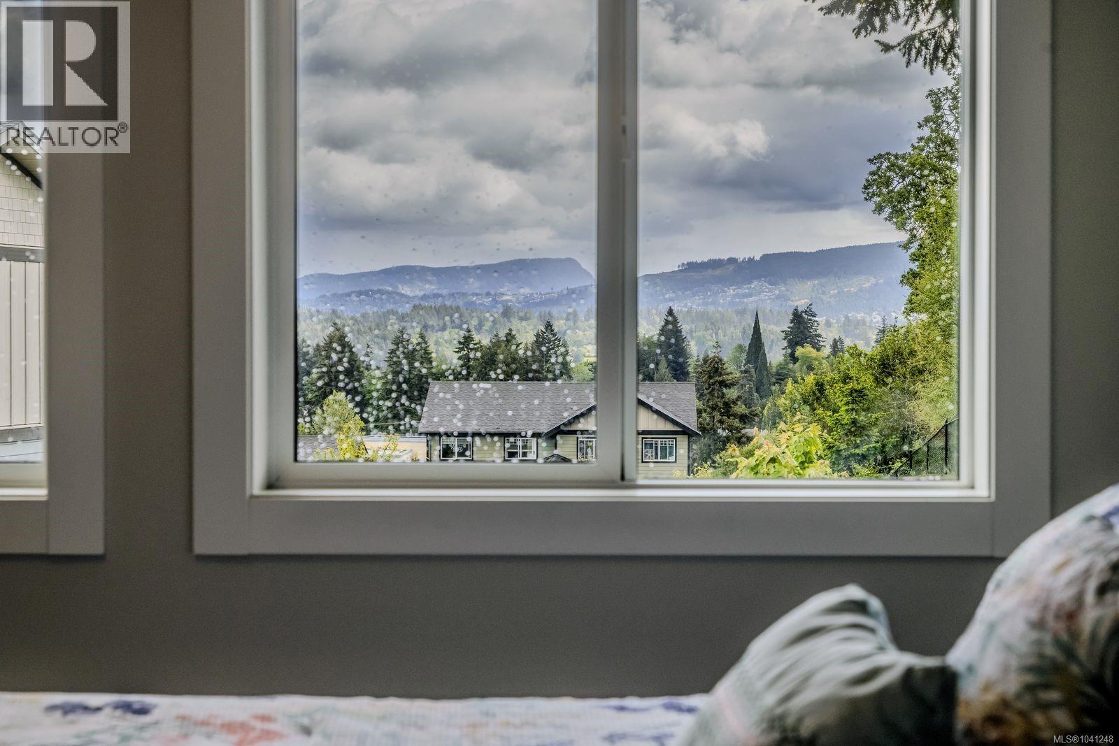 #35 3195 Herons Way - 34