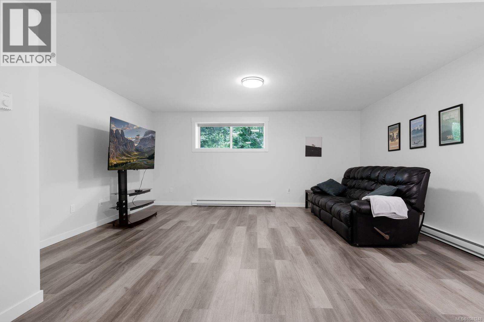 #35 3195 Herons Way - 41