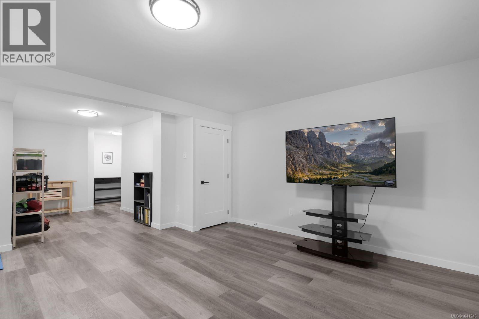 #35 3195 Herons Way - 43