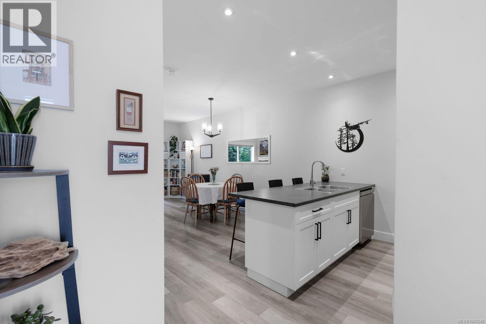 #35 3195 Herons Way - 8