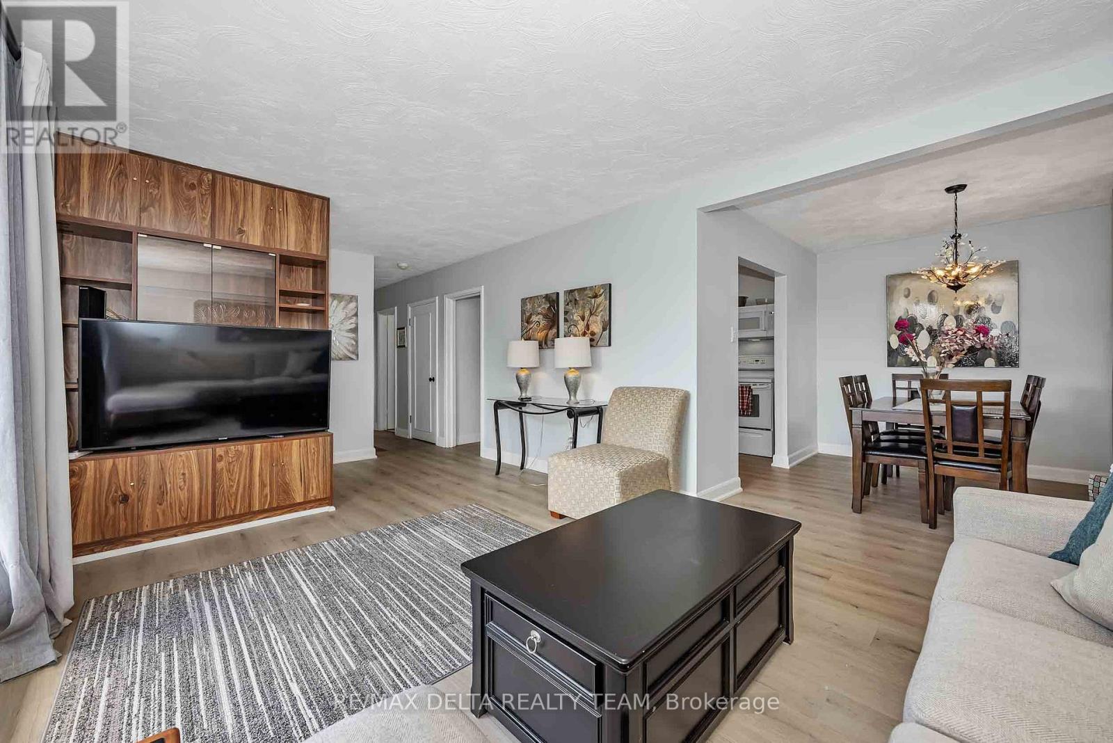 3 Bed, 2 Bath House for Sale in Ottawa – 115 MEADOWLANDS DRIVE W, Ottawa – MLS# X13487656 - Image 9