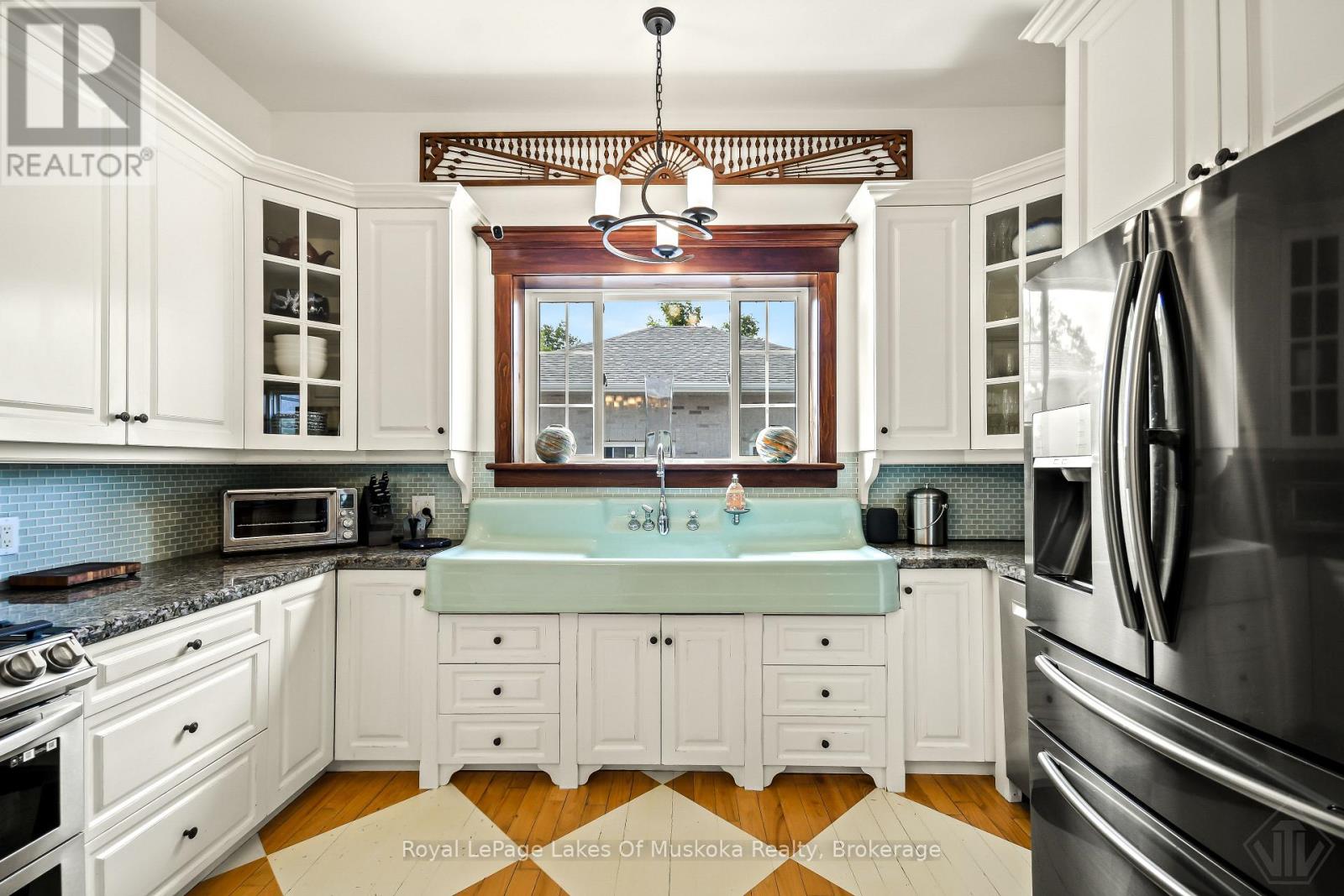 1039 ZISKA ROAD - 12