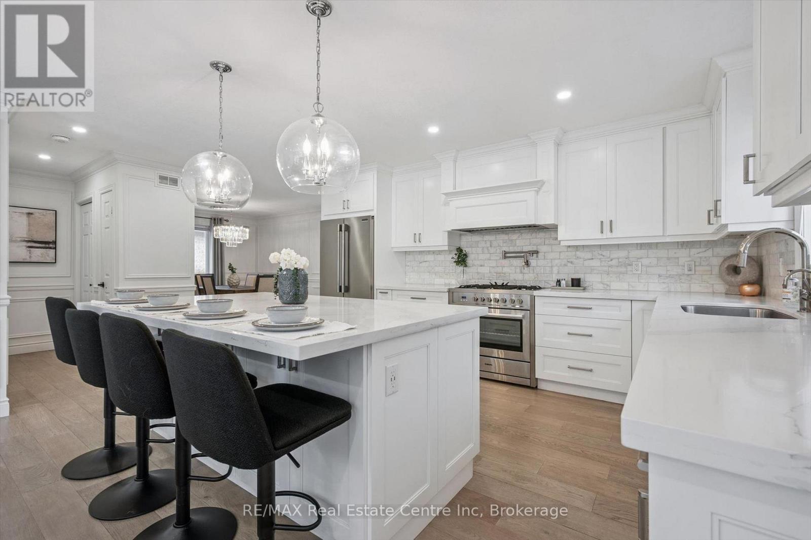 18 KEYS CRESCENT - 1