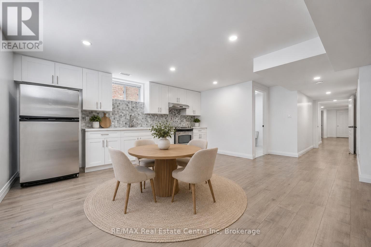 18 KEYS CRESCENT - 25